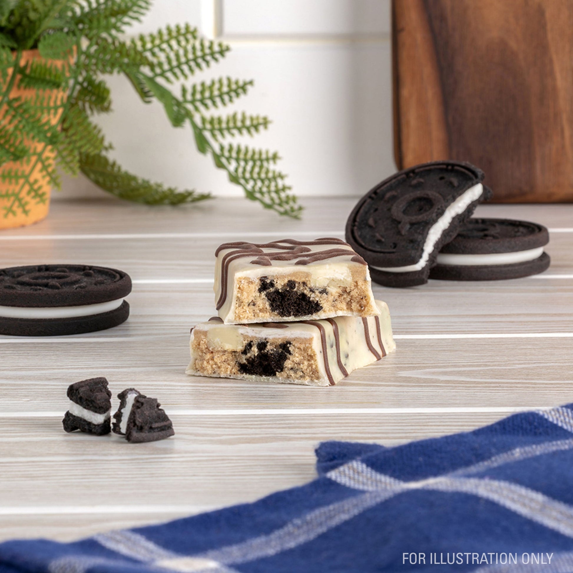 dipped-cookies-and-cream-protein-bars-o0 15807_QN_USA_ProteinBar_CAC_InterimAssetUpdate_Digital-Dipped-ProductCarouselSet_Tabletop1.jpg